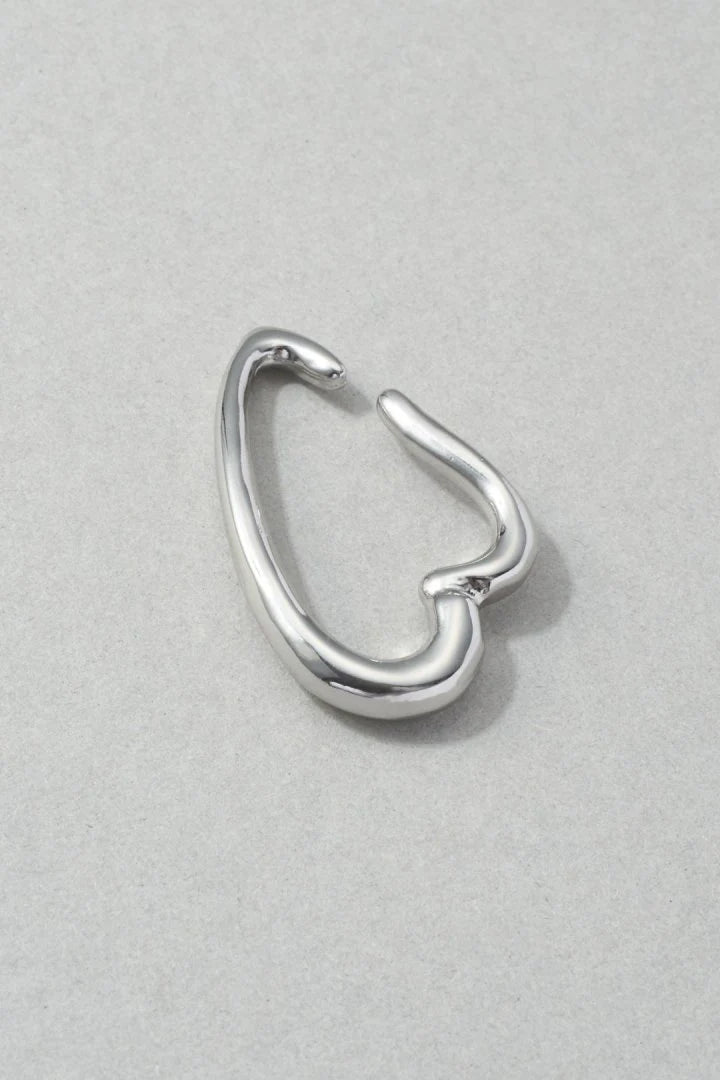 GOLDY Inverted Heart Earcuff