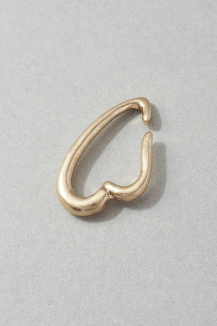 GOLDY Inverted Heart Earcuff