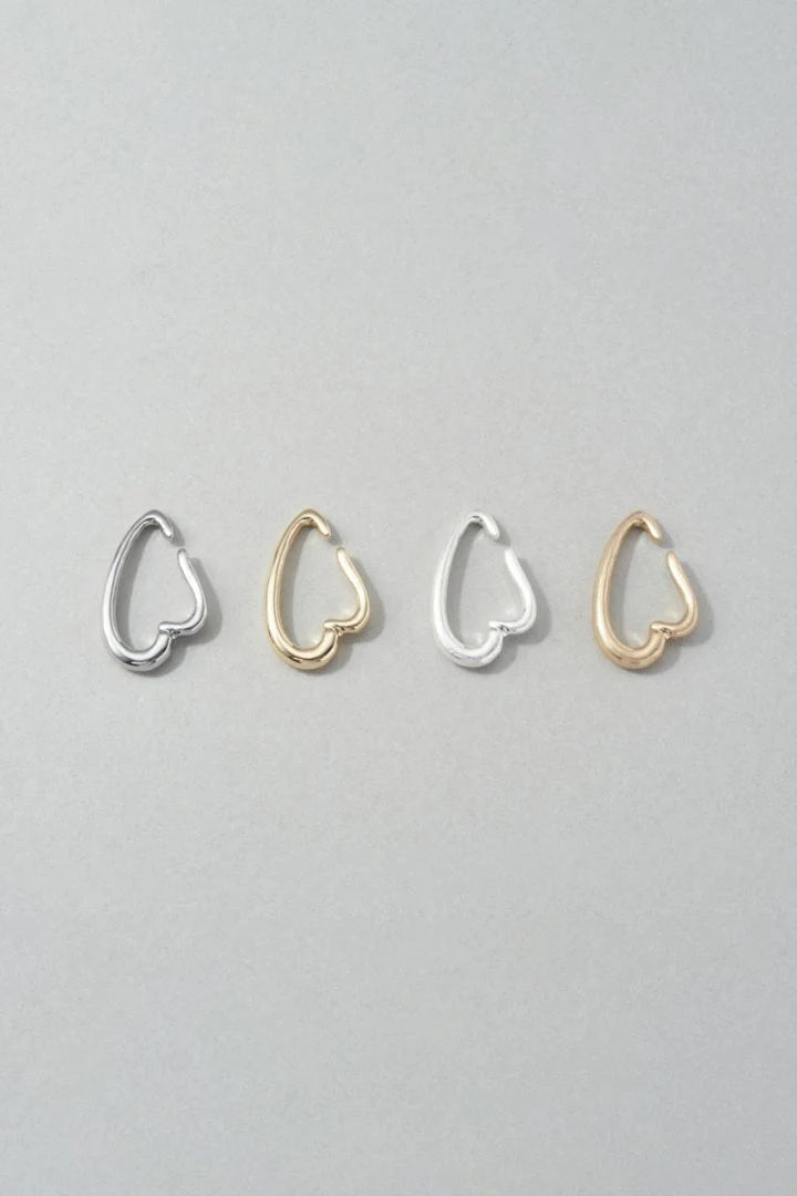 GOLDY Inverted Heart Earcuff