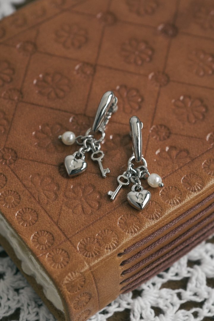 GOLDY Heart Key Charm Earrings
