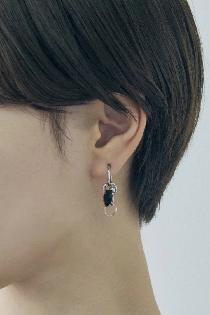 GOLDY shimmer heart charm earrings