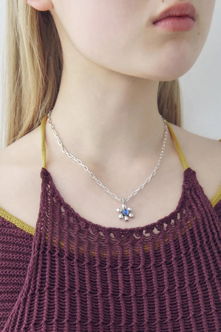 GOLDY Vintage Flower Necklace