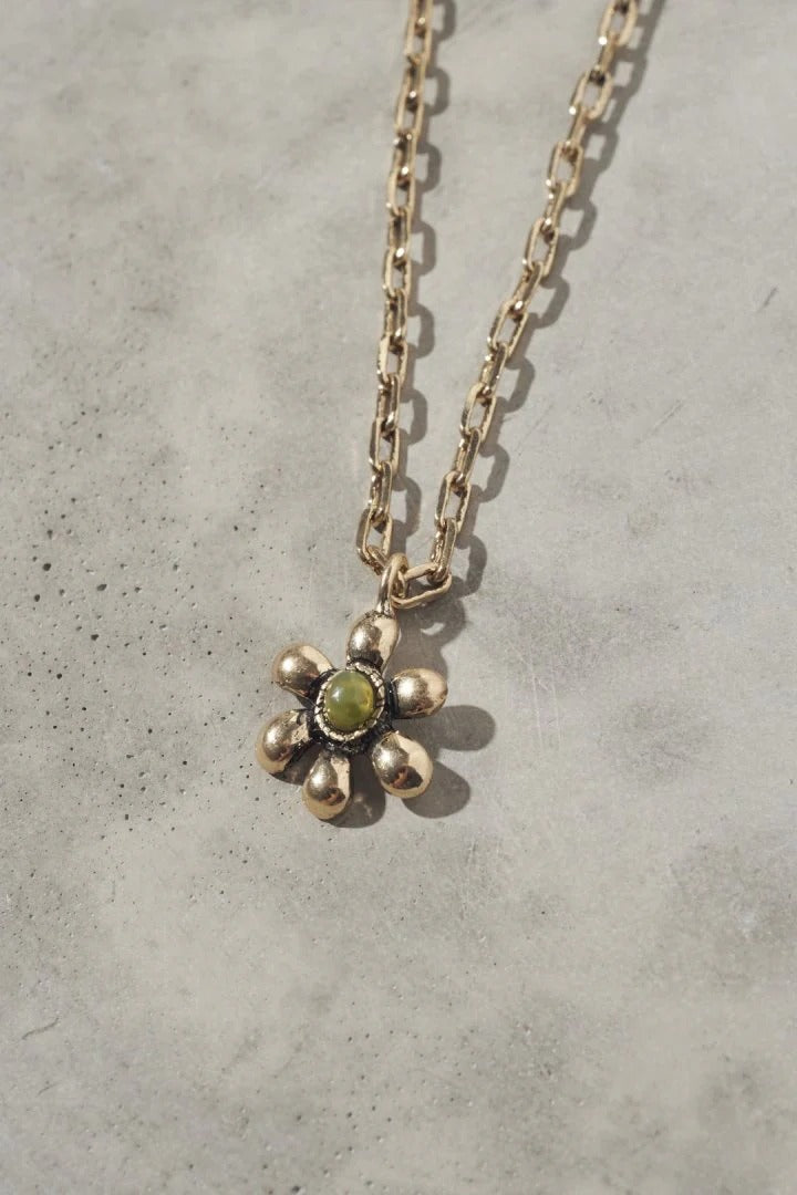 GOLDY Vintage Flower Necklace