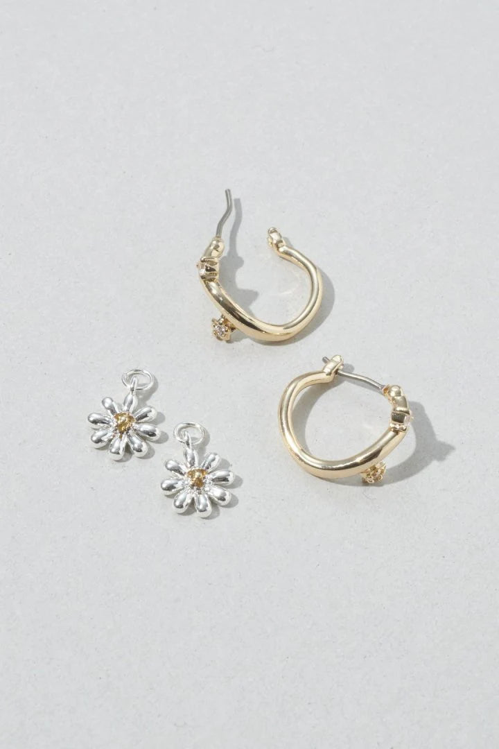 GOLDY Daisy Earrings