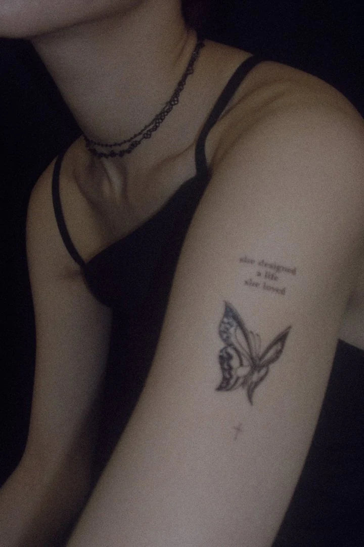 GOLDY heart line choker