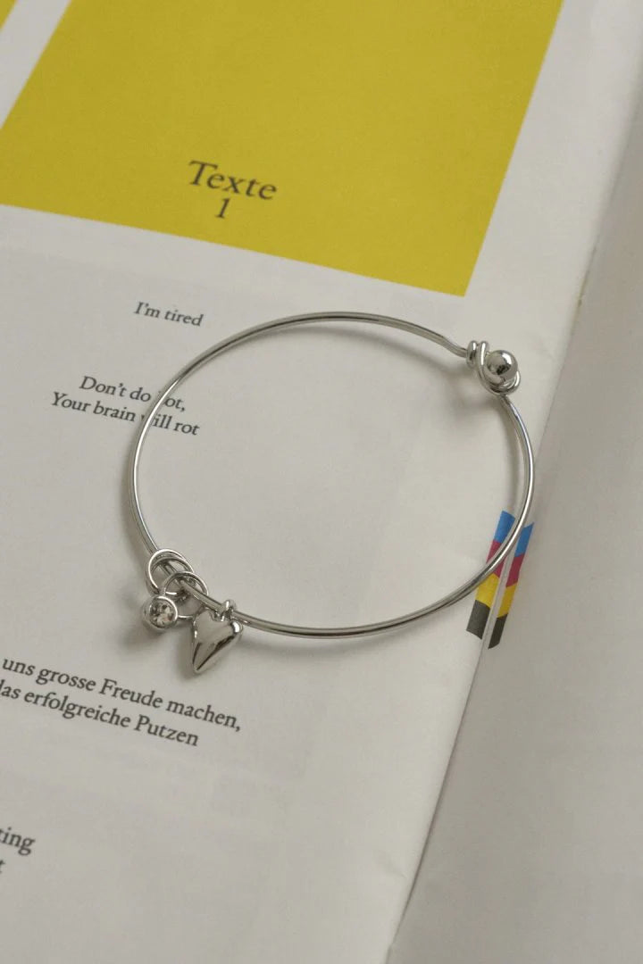 GOLDY Heart Charm Bangle