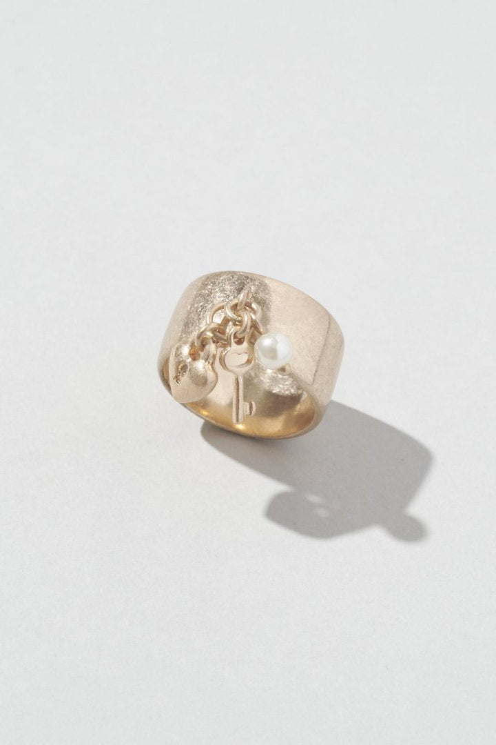 GOLDY Heart Key Charm Ring