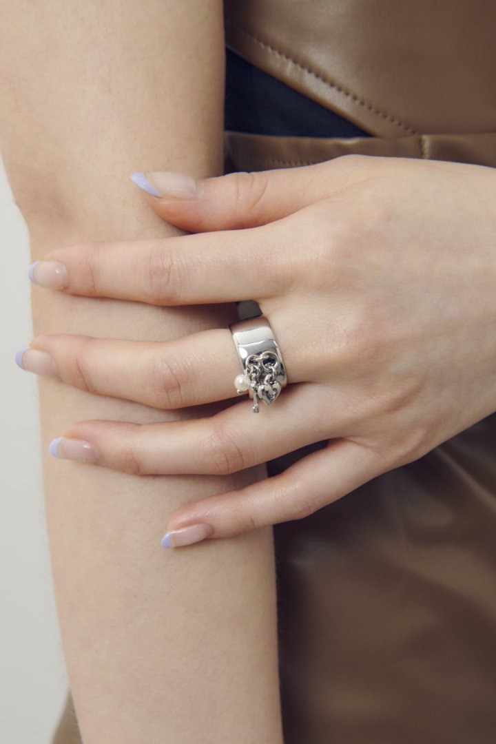 GOLDY Heart Key Charm Ring