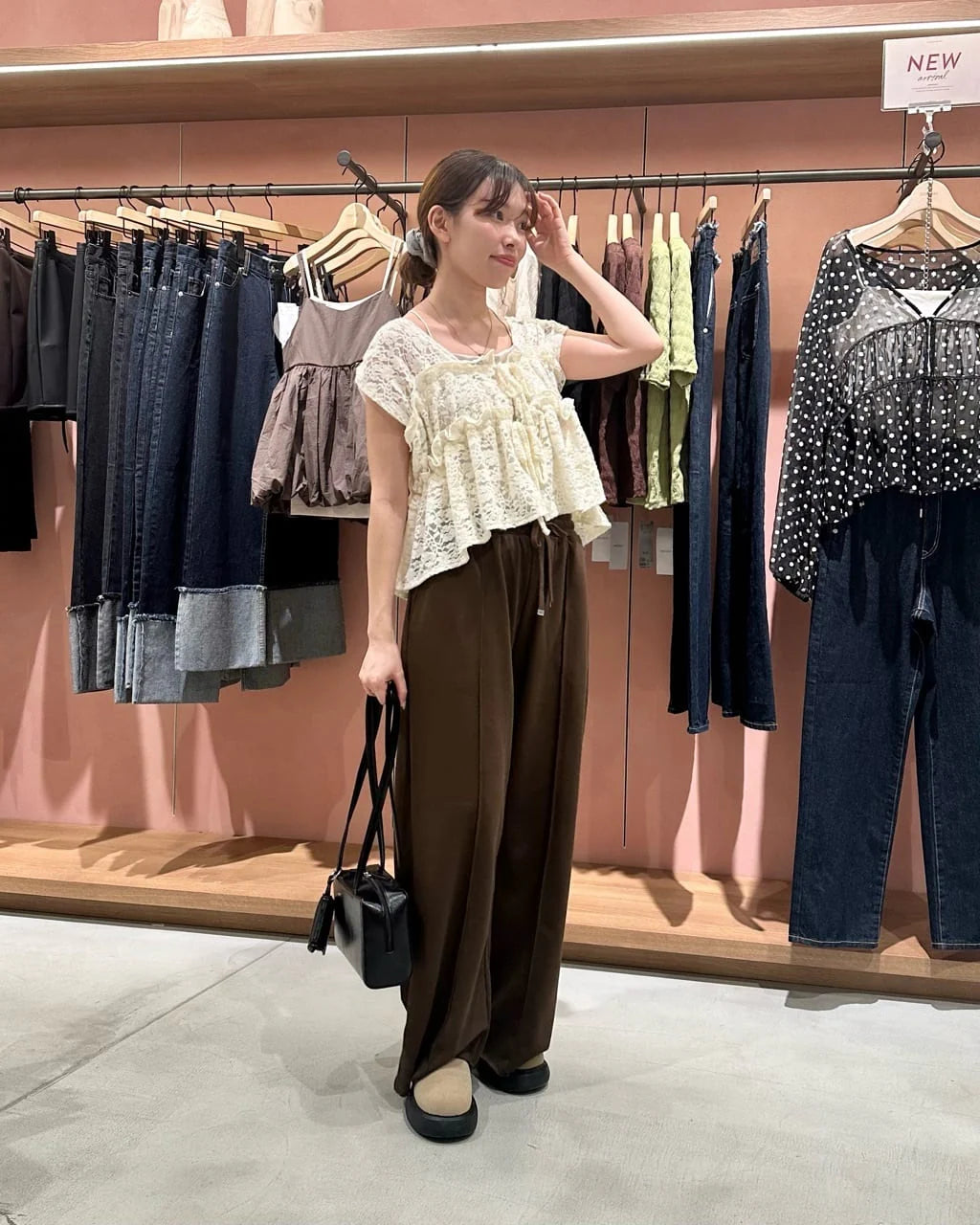 umm. By Discoat Lace 褶褶絲帶sleeveless