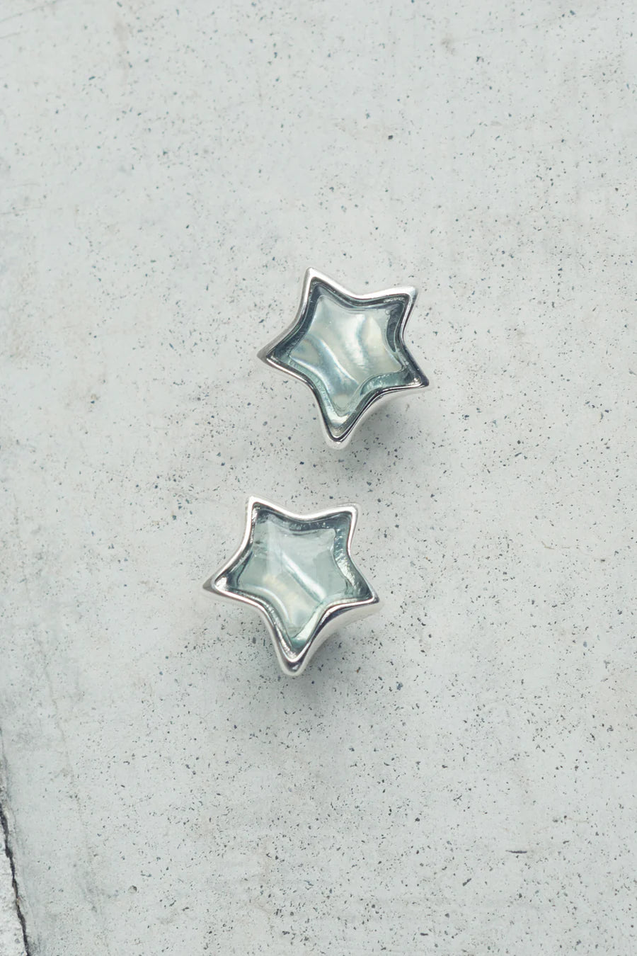 GOLDY Star Earrings