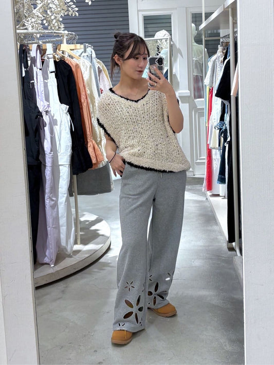 w closet flower sweatpants