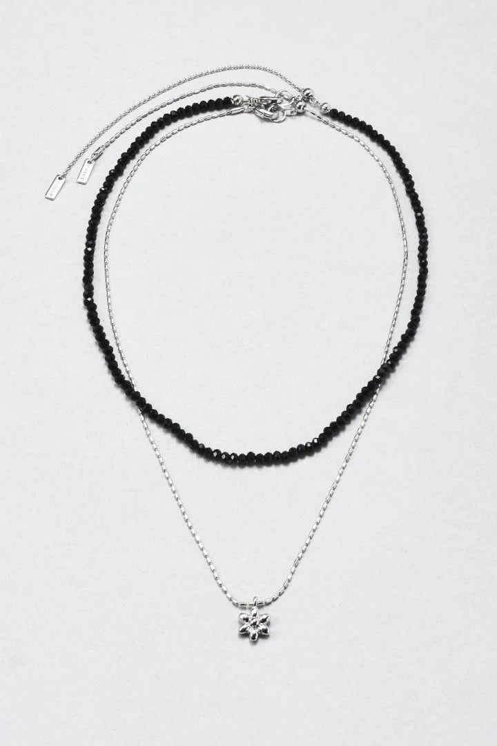 GOLDY Metal Flower x Color Bead Layered Necklace