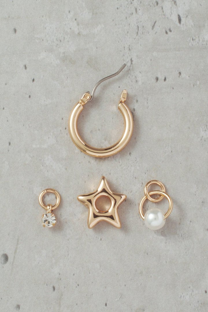 GOLDY Star Charm Earrings