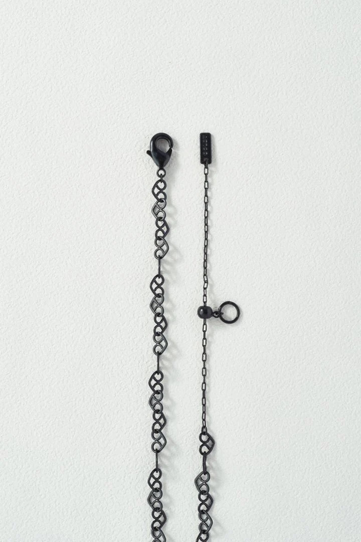 GOLDY heart line choker