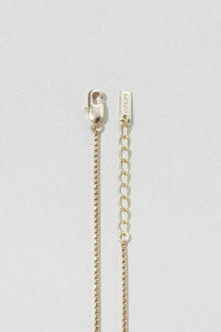 GOLDY Daisy Necklace