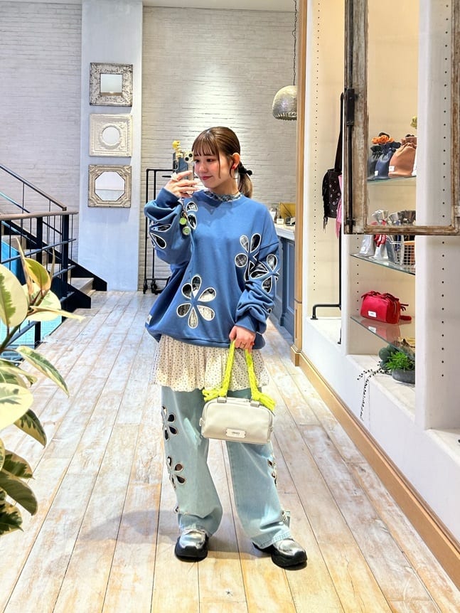 HELLO.SANFRANCISCO 花花鏤空Sweater