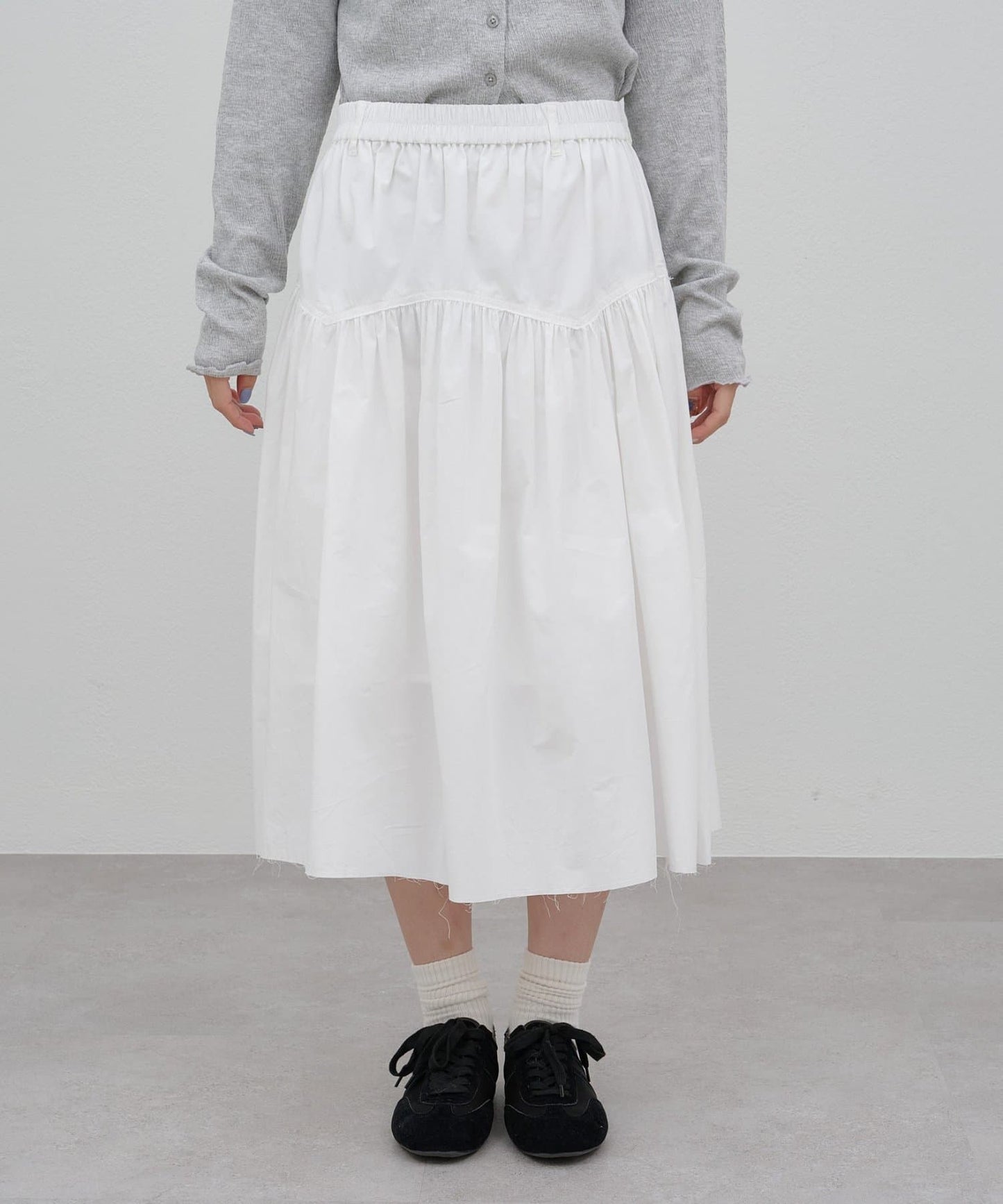 umm. By Discoat Gathered switching skirt