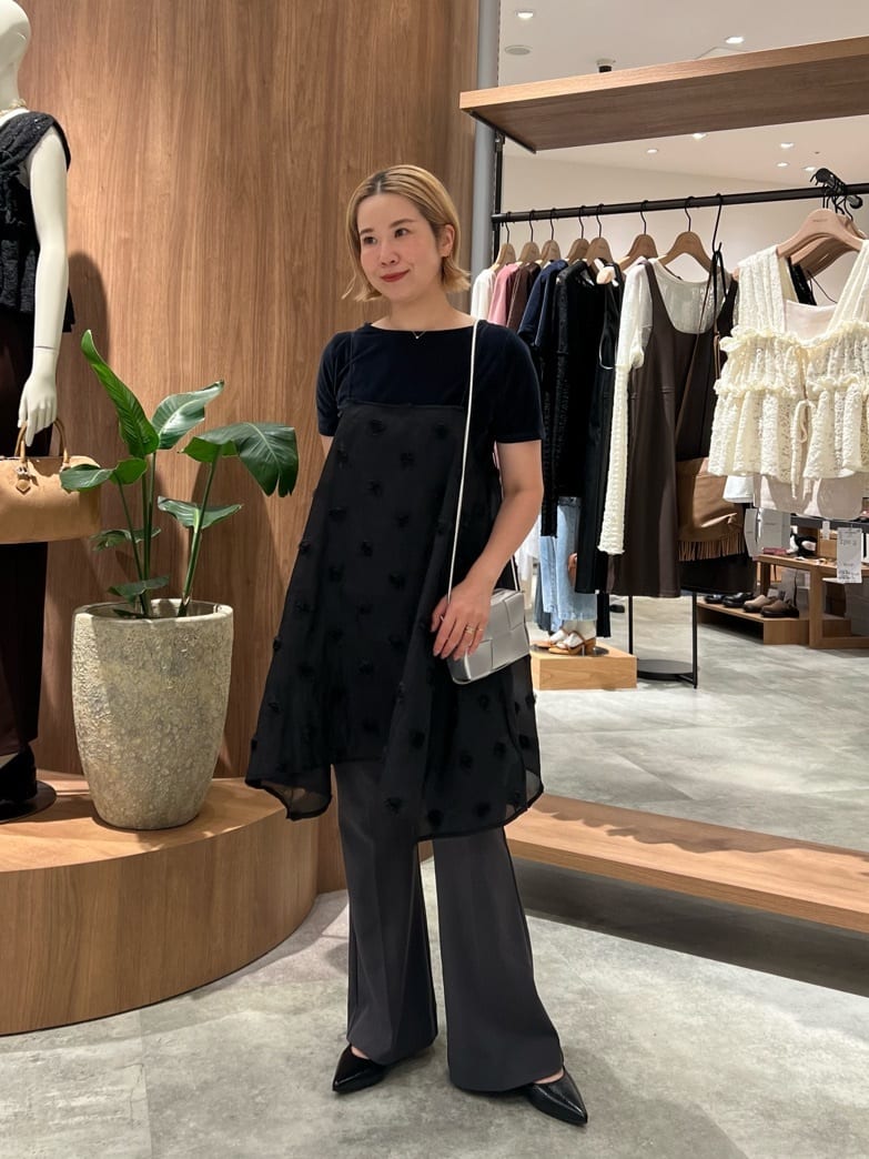 umm. By Discoat 立體花朵吊帶OPS