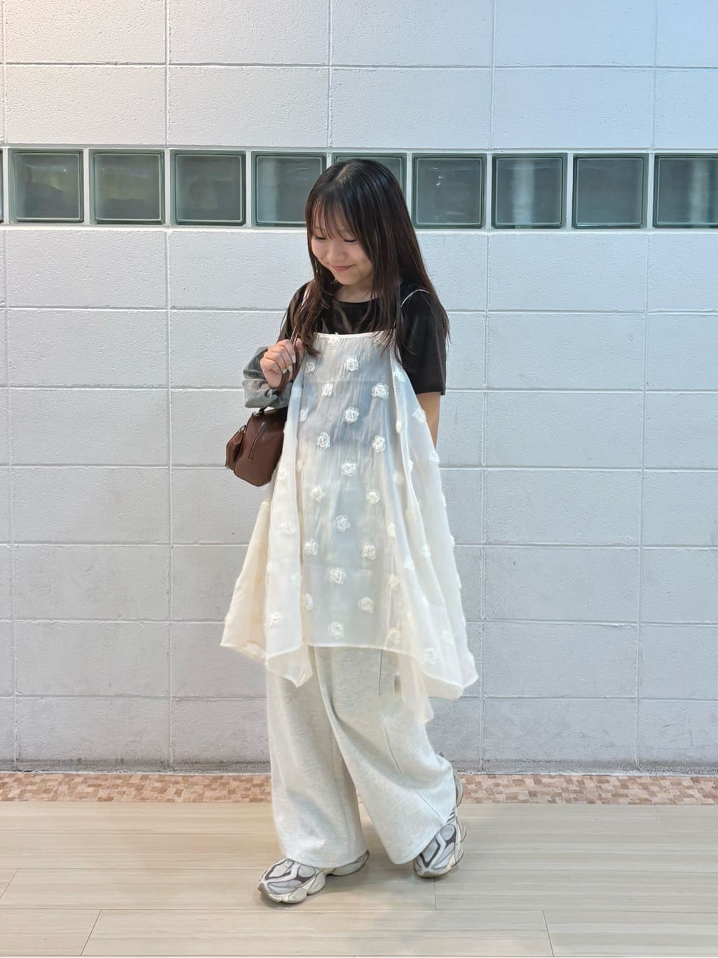 umm. By Discoat 立體花朵吊帶OPS