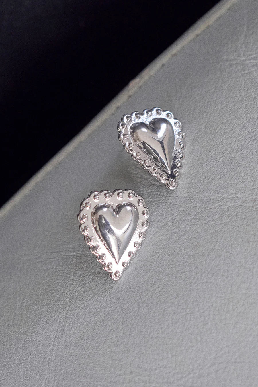 GOLDY Vintage Heart Earrings