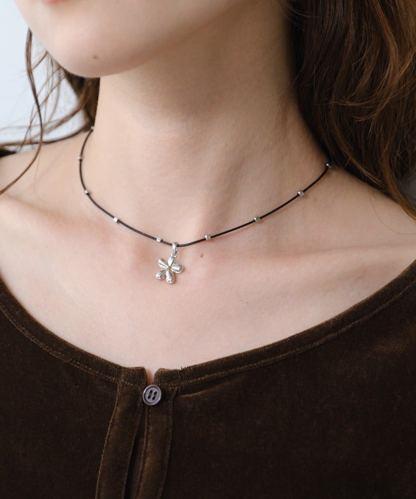 Kastane Flower charm choker