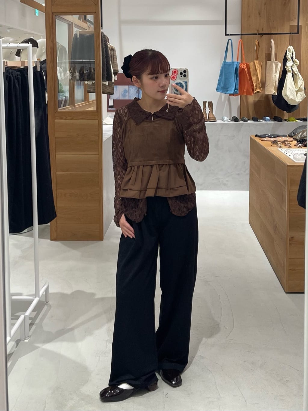 Kastane 絨面荷葉邊緊身胸衣