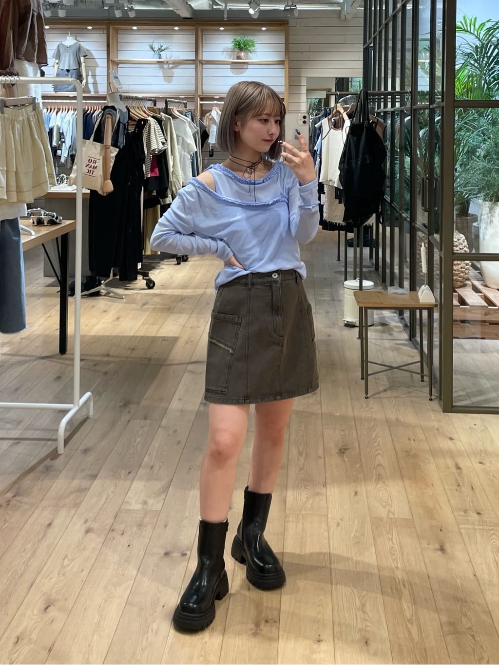 Kastane 不對稱分層透視長Tee