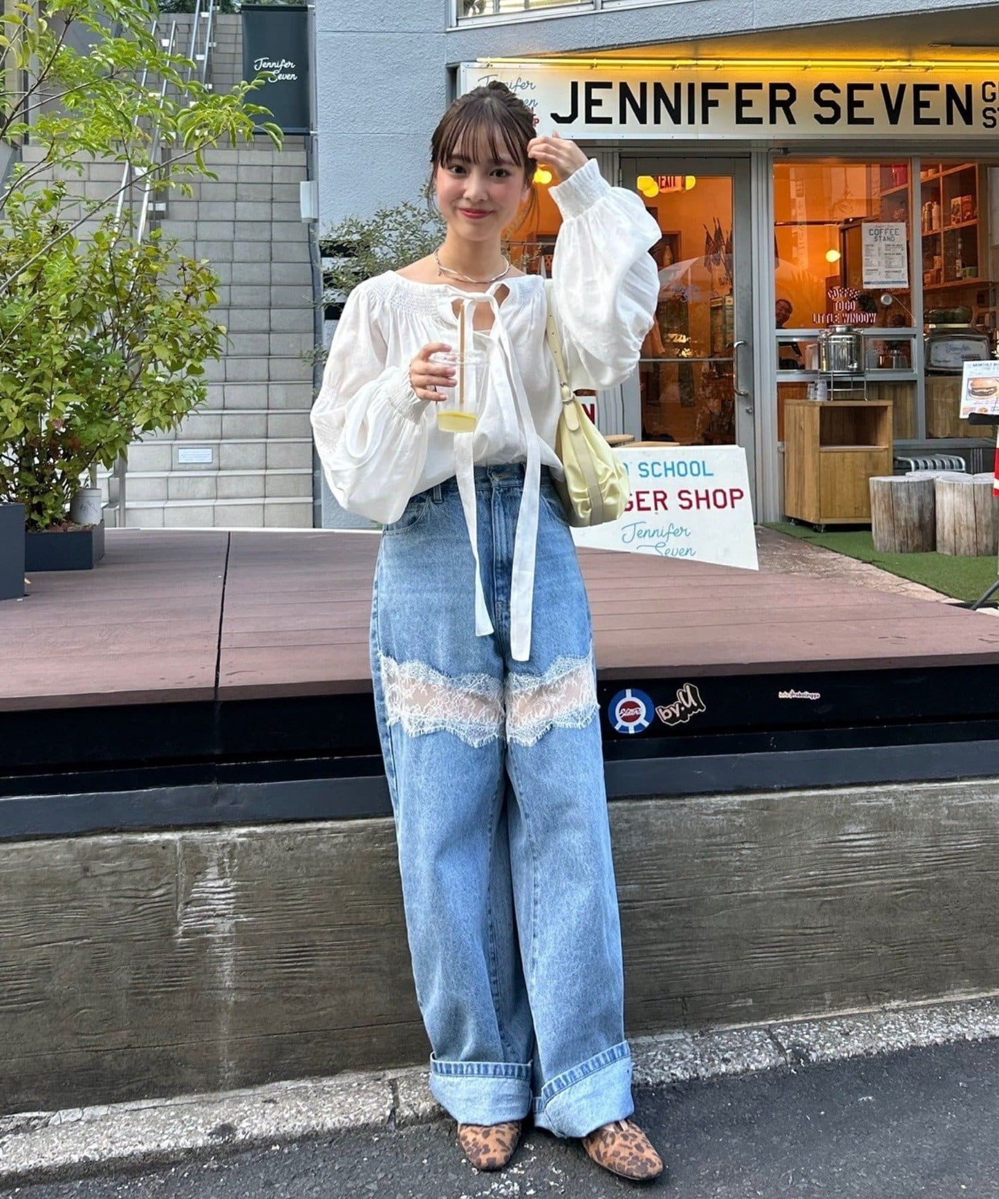 mystic Lace switching denim