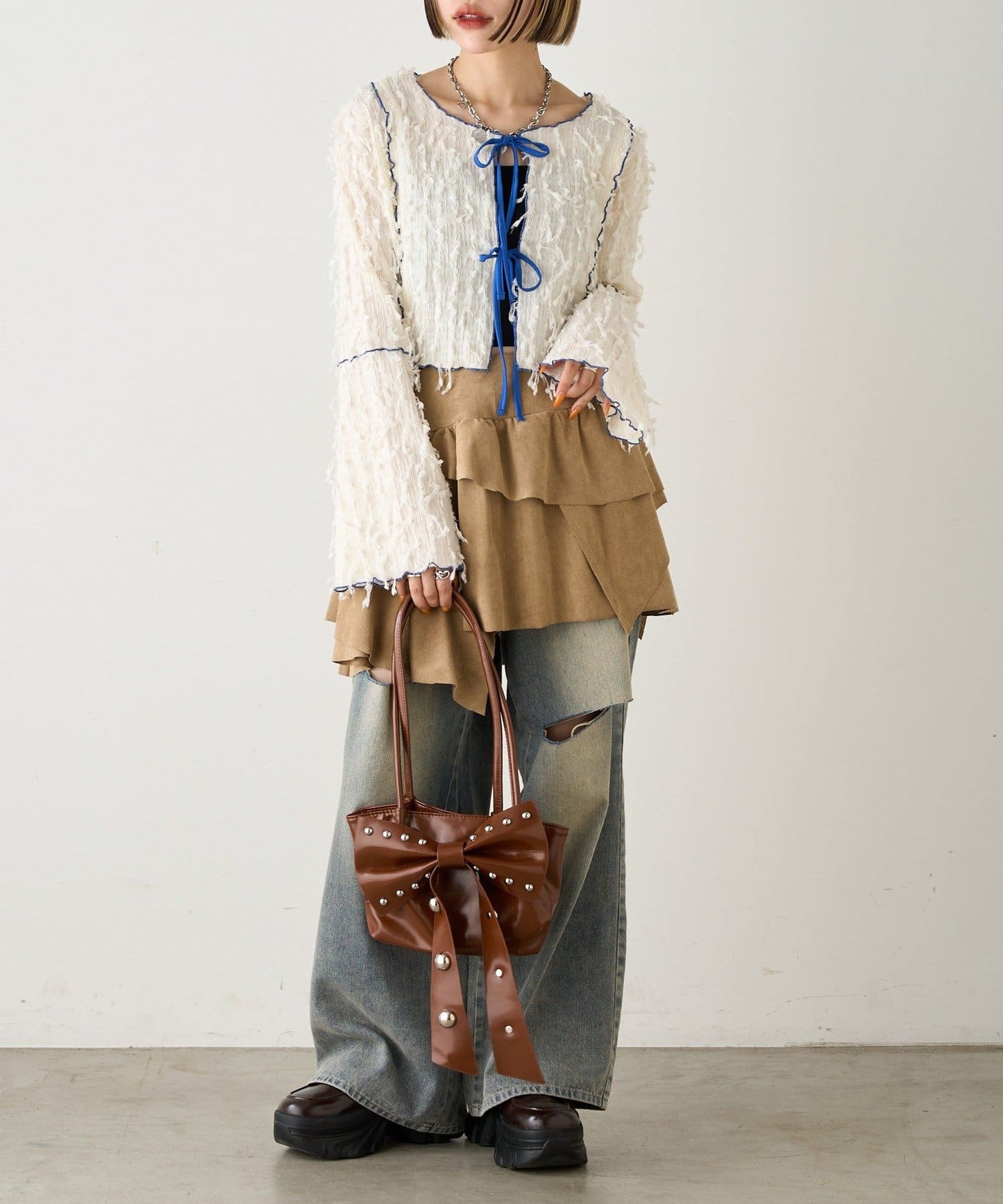 w closet Ribbon Shoulder Bag