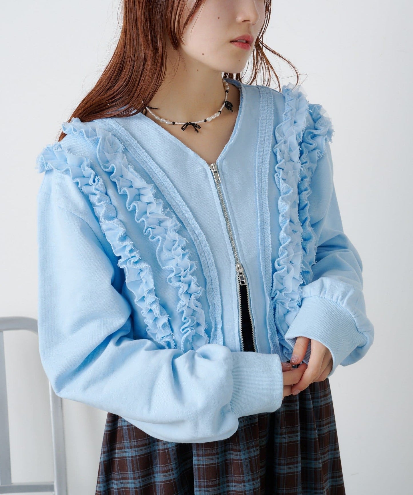 w closet Ruffled W-zip sweatshirt