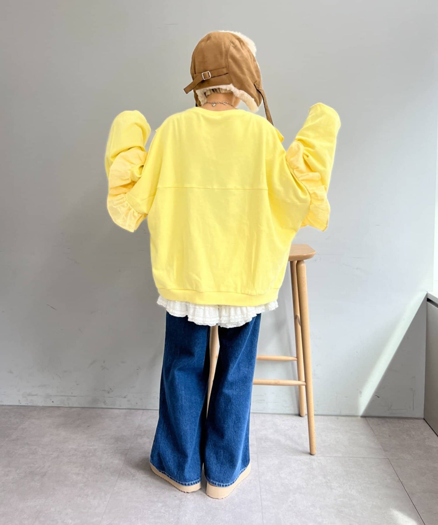 w closet Frill BIG sweatshirt