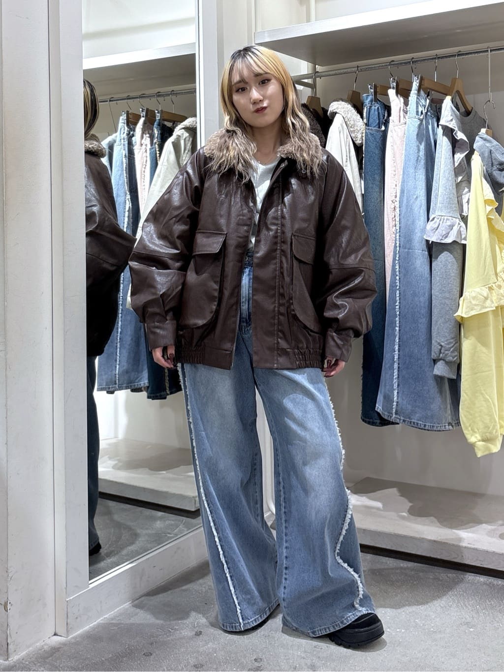 w closet 可拆毛毛領口仿皮外套