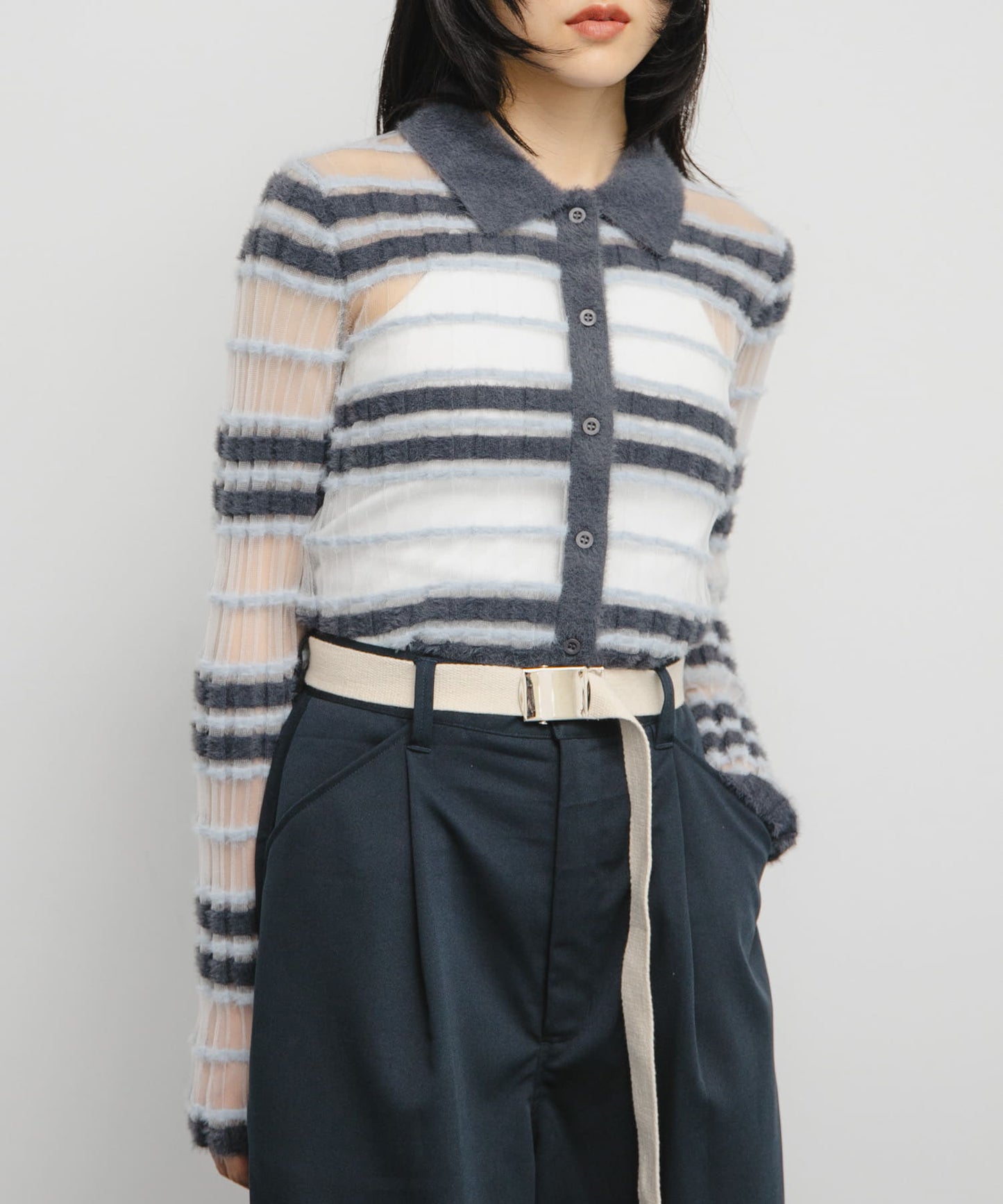 KBF sheer border feather knit