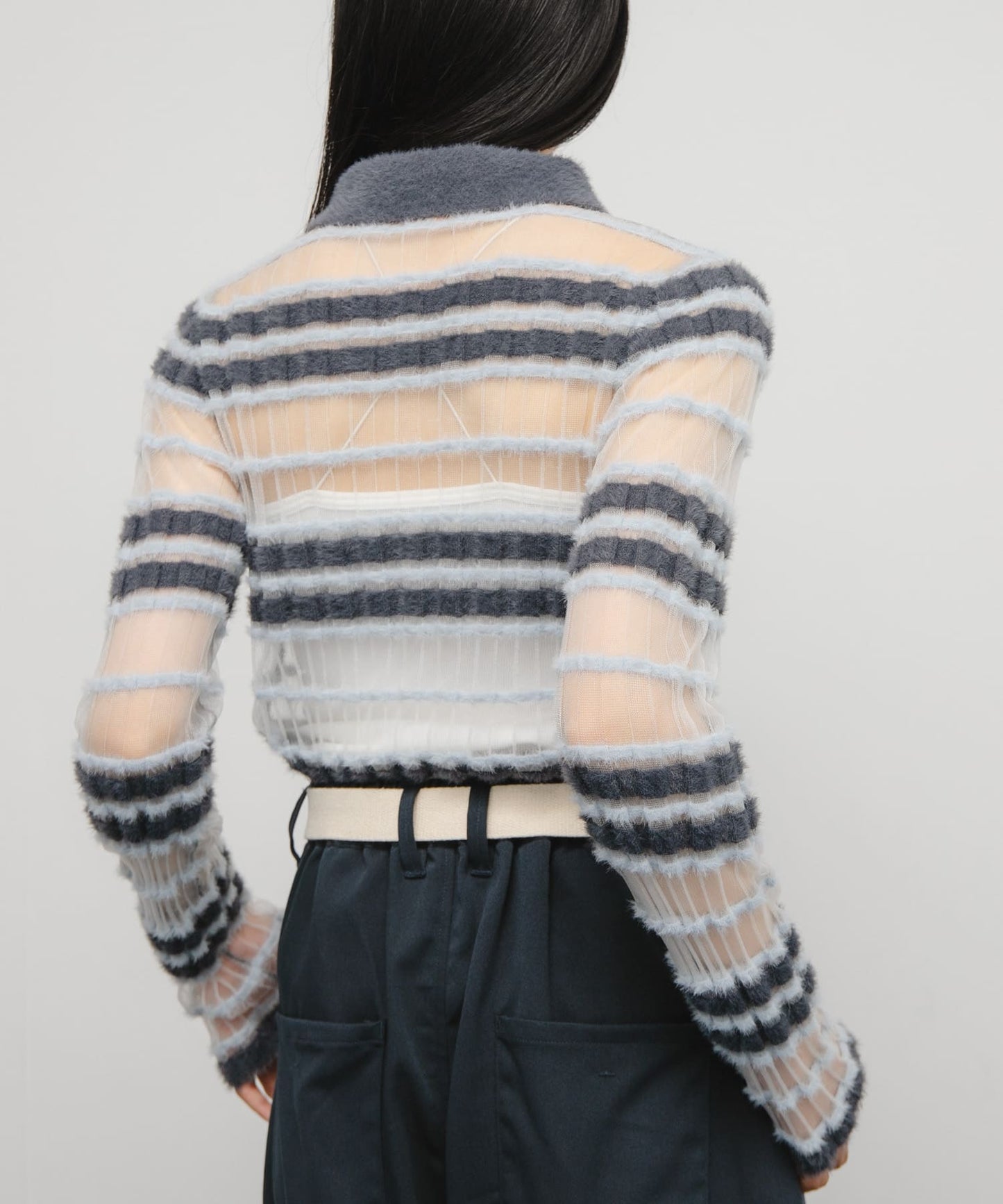 KBF sheer border feather knit