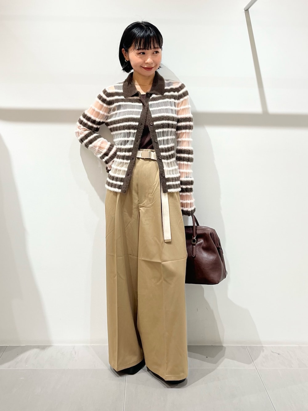 KBF sheer border feather knit