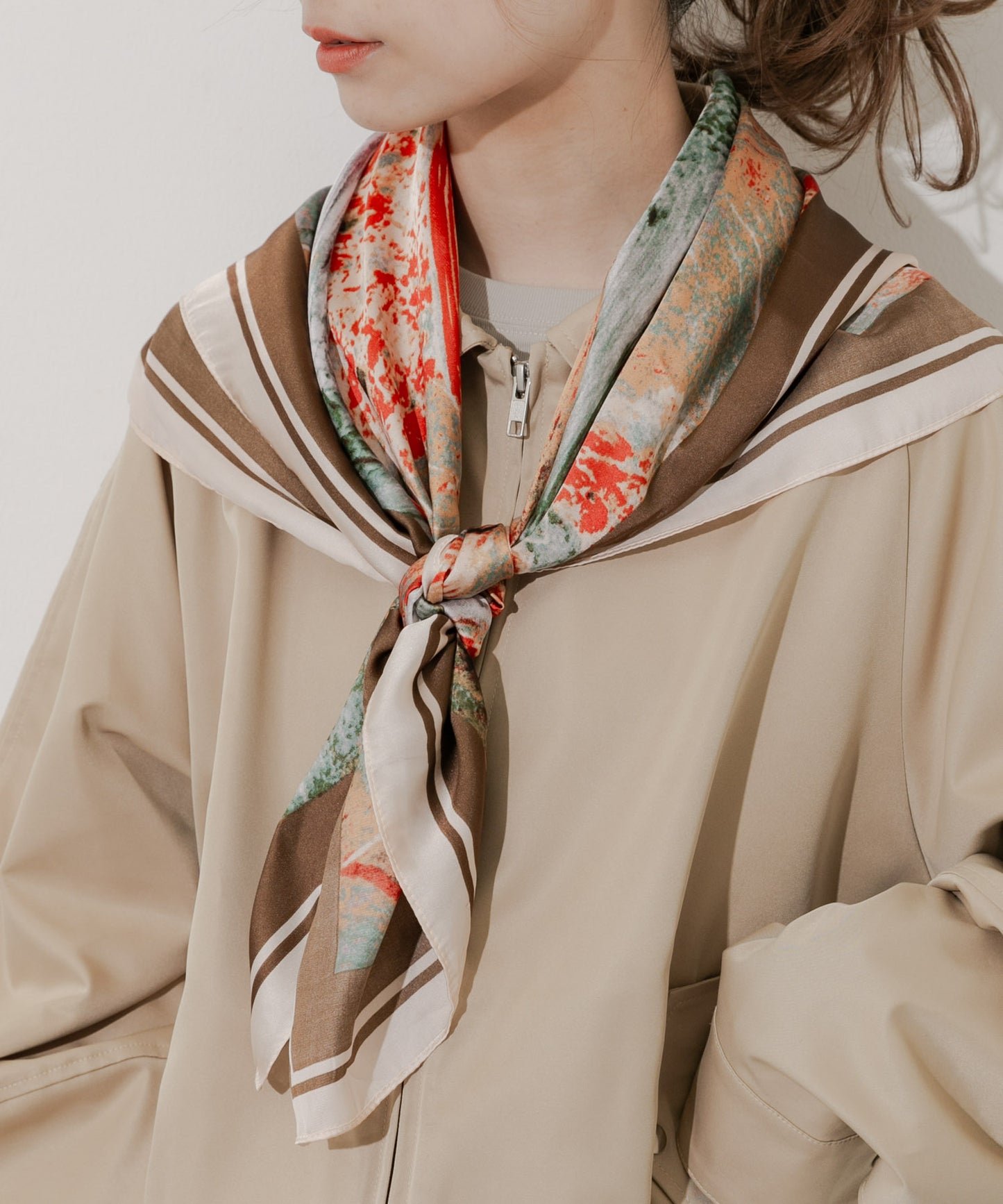 SMELLY 圖騰大絲巾