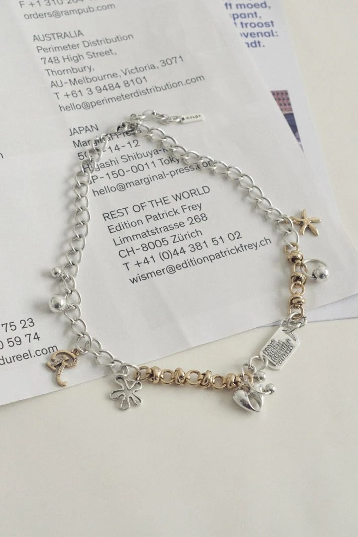 GOLDY Charm Necklace