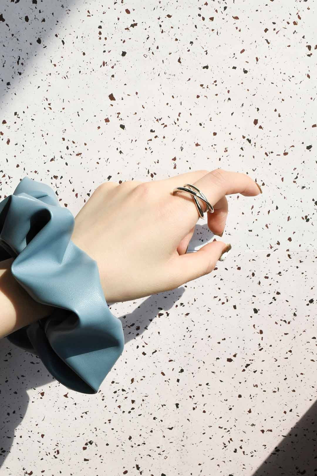 GOLDY Metal Coil Ring