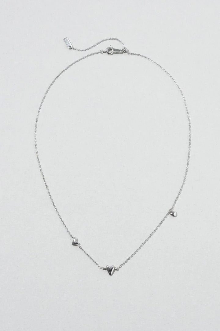 GOLDY Simple Heart Necklace