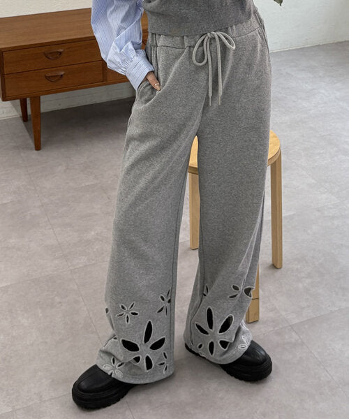 w closet flower sweatpants