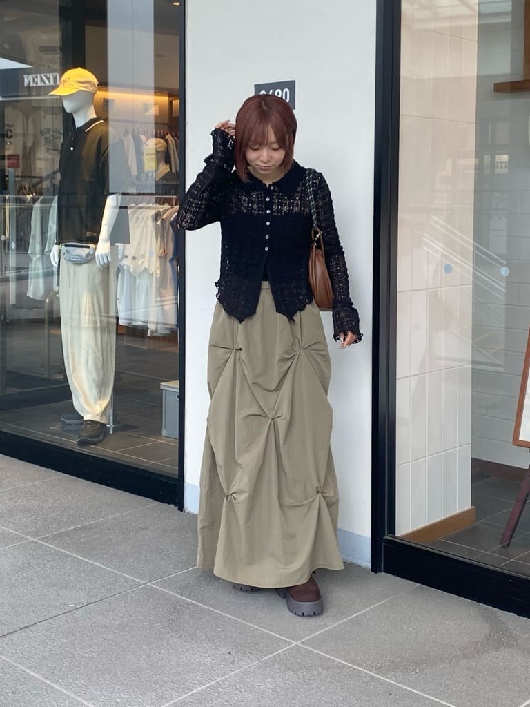 Kastane Flower Tuck Long Skirt - Image 42