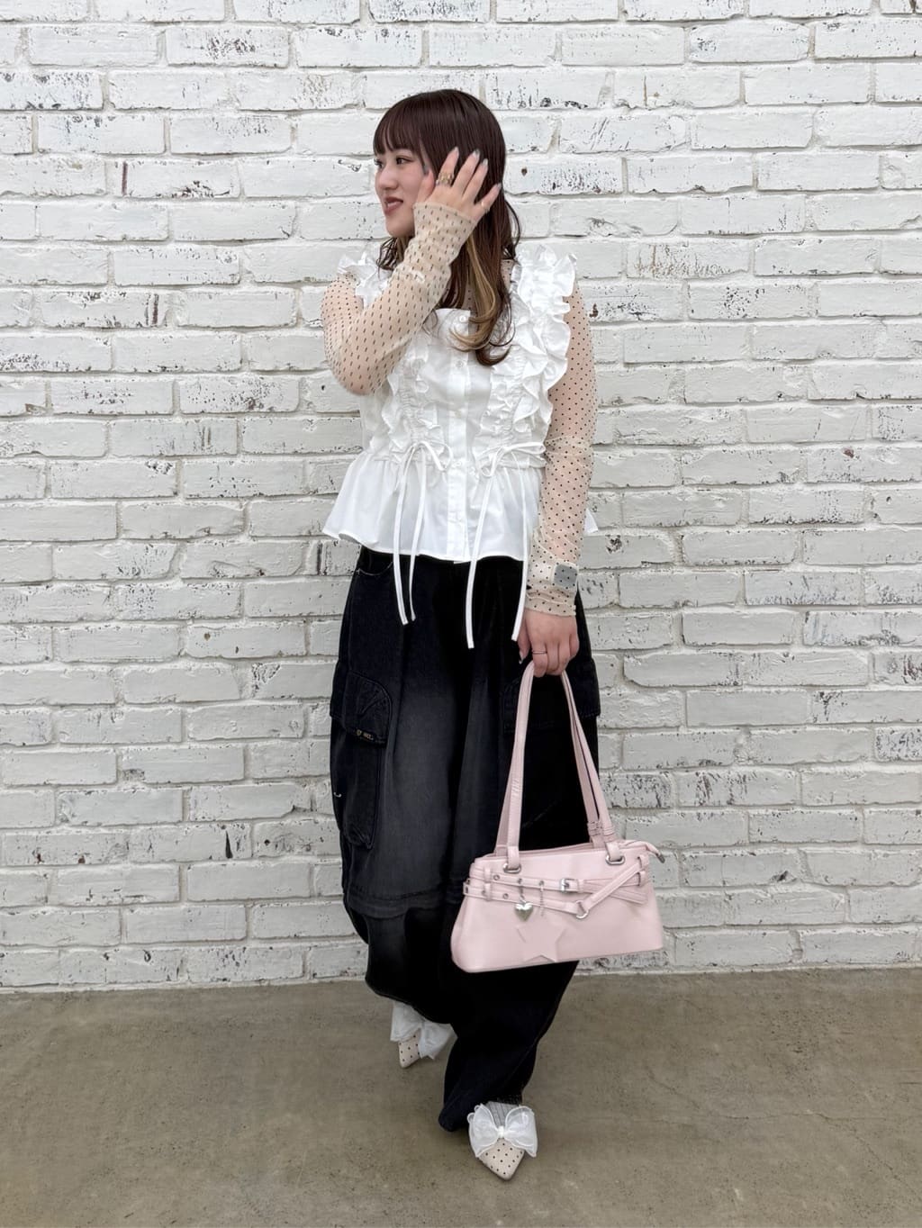 w closet Frilly sleeveless blouse - Image 84
