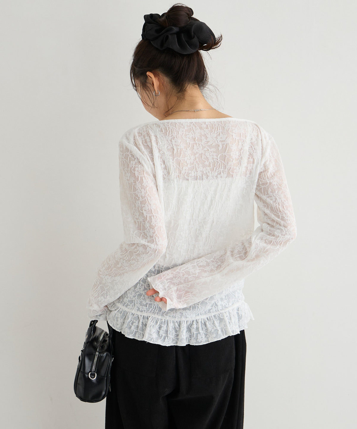 forksy. flower lace 船領木耳邊Top - Image 15