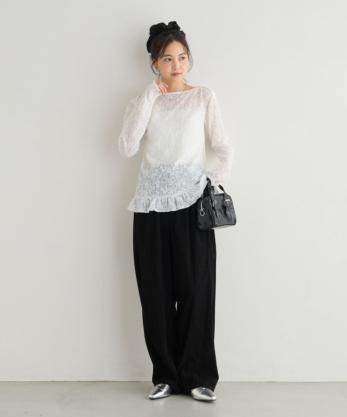 forksy. flower lace 船領木耳邊Top - Image 17
