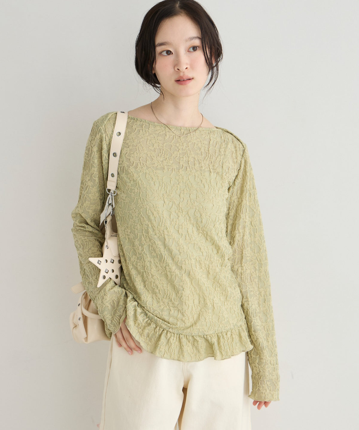 forksy. flower lace 船領木耳邊Top - Image 4