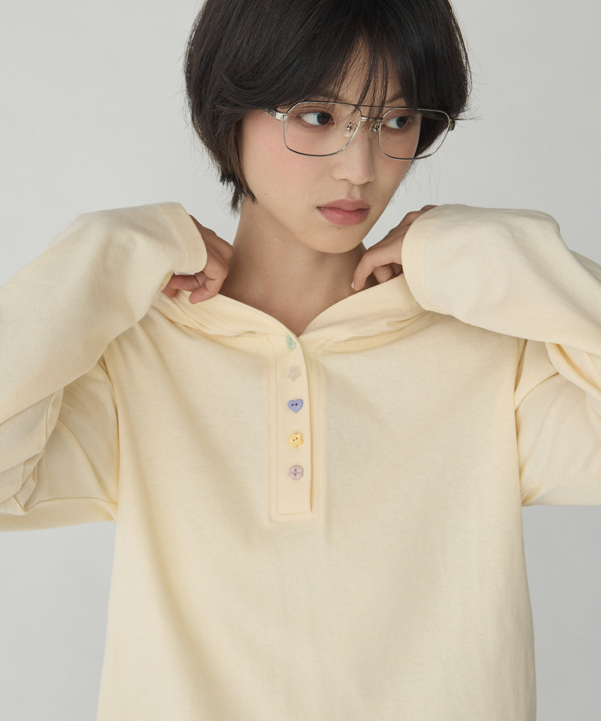 unblend 彩色紐 Henley Neck Hoodie Top - Image 2
