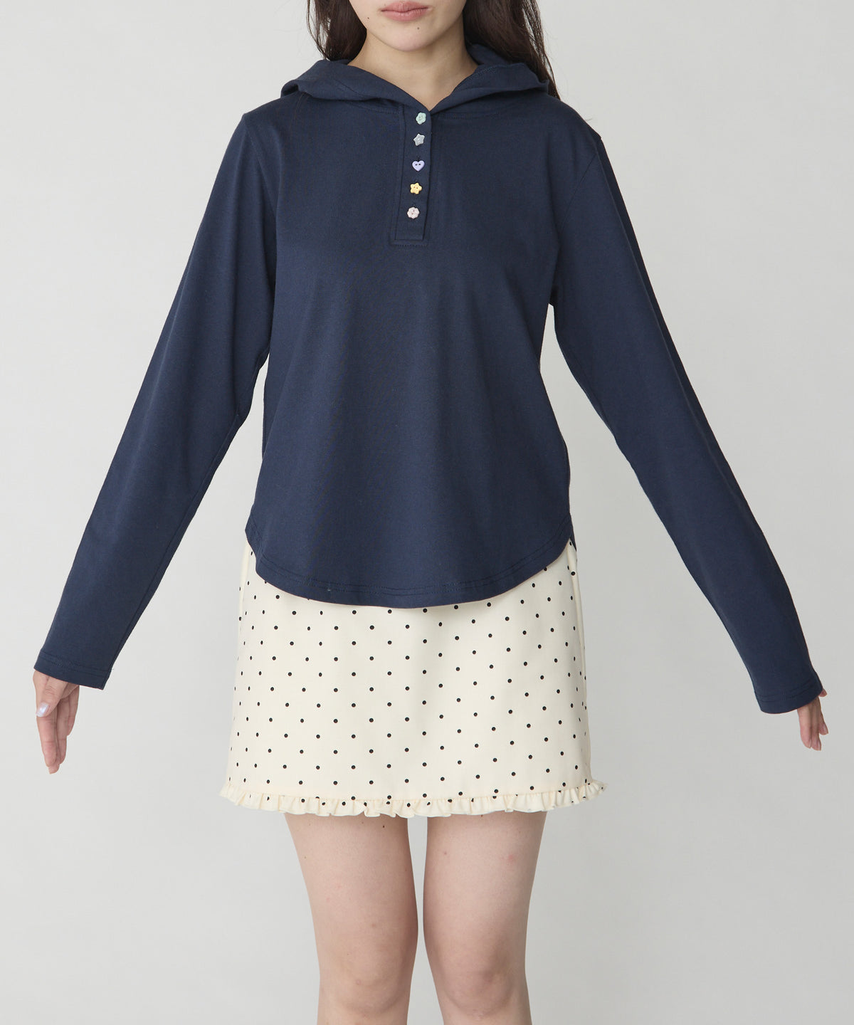 unblend 彩色紐 Henley Neck Hoodie Top - Image 48