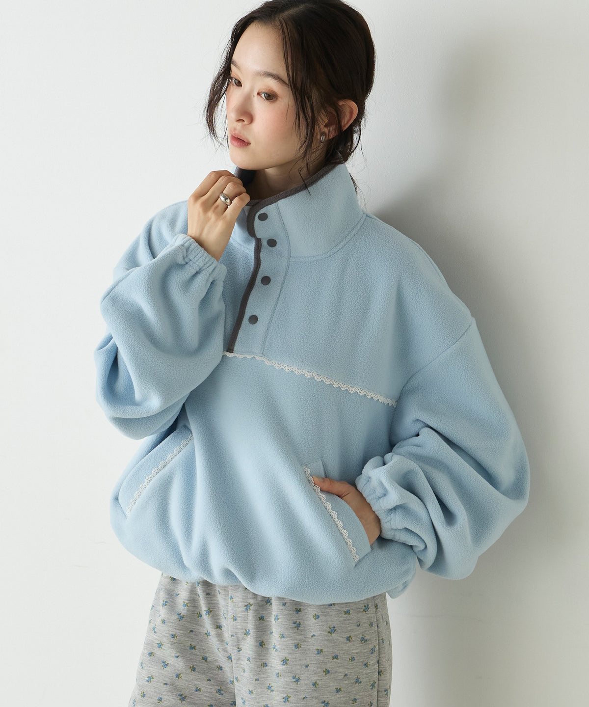 forksy. lace fleece pullover - Image 29