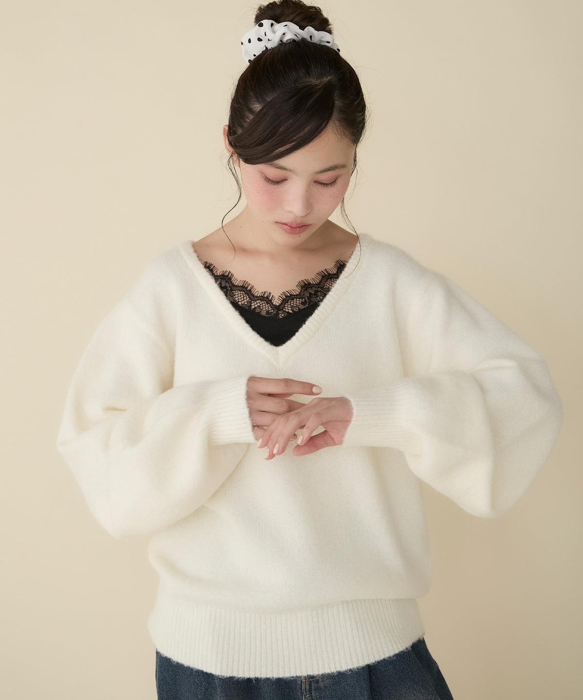 unblend Faux-layered lace V-neck knit - Image 1