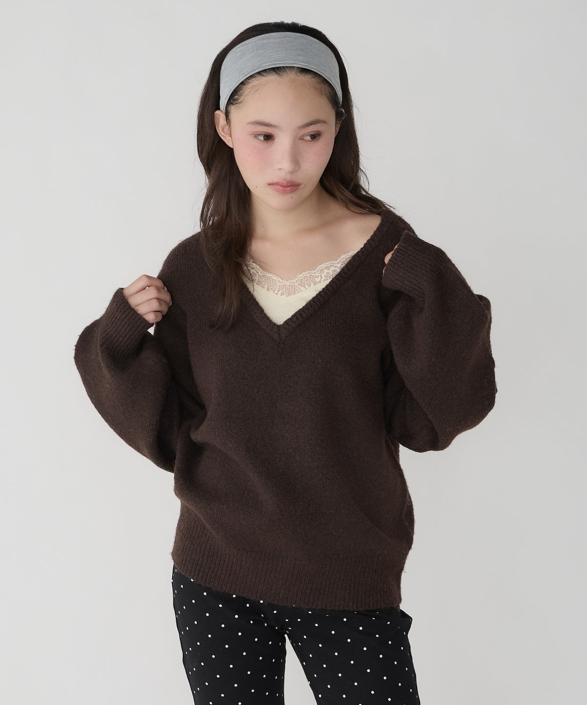 unblend Faux-layered lace V-neck knit - Image 19